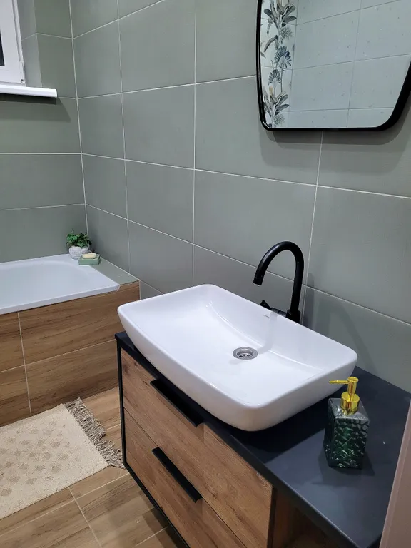 Дом с терассой на опушке леса