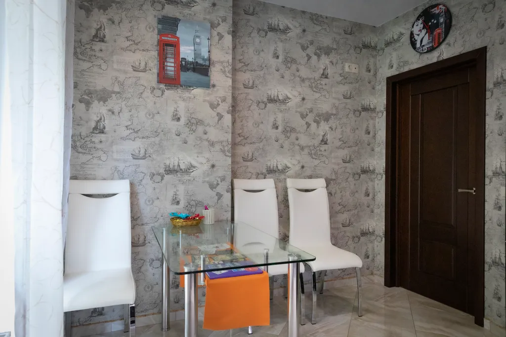 Фиола у озера