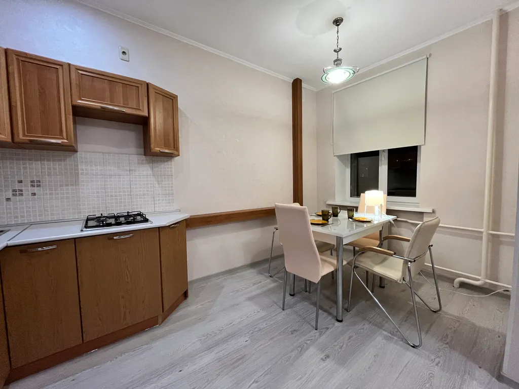 2-е апартаменты в самом центре с видом на город