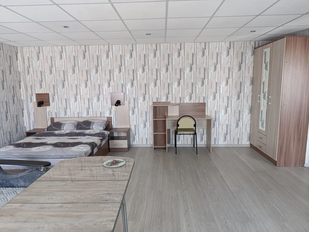 Просторная квартира. Рядом всё, заезд с трассы без проблем