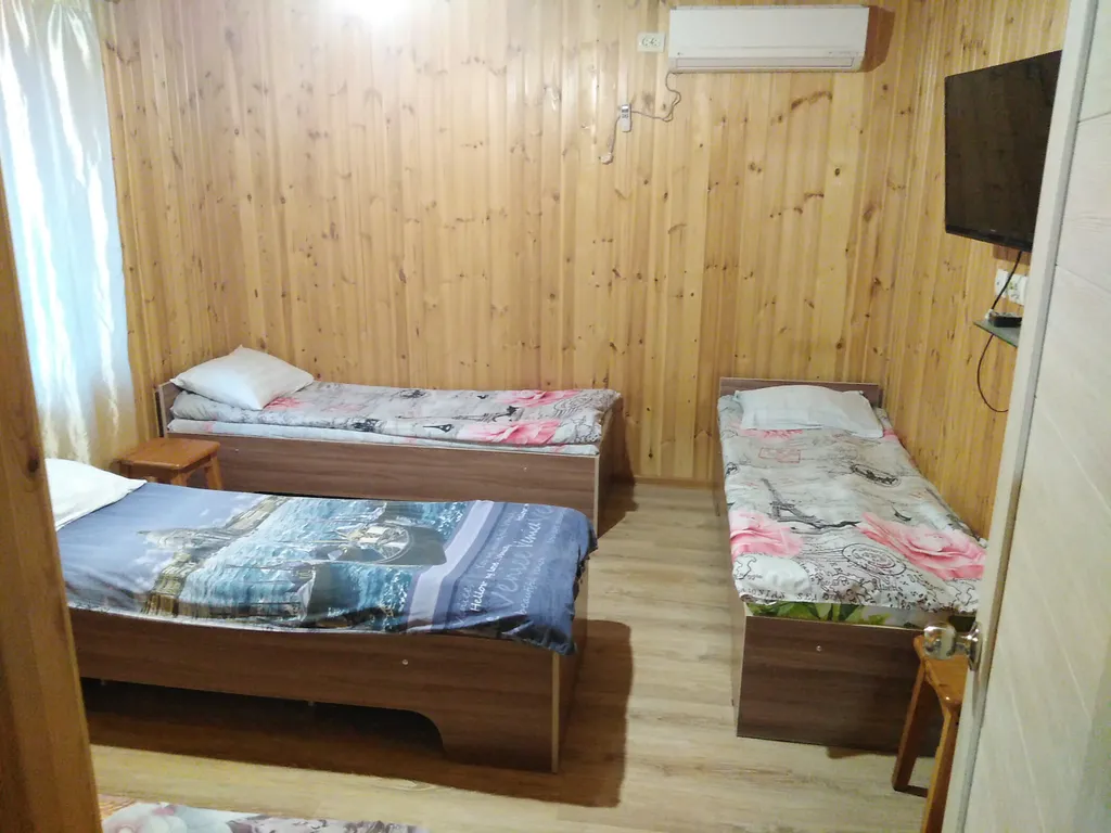 Комната на четверых для дружной компании, семьи, круглый год