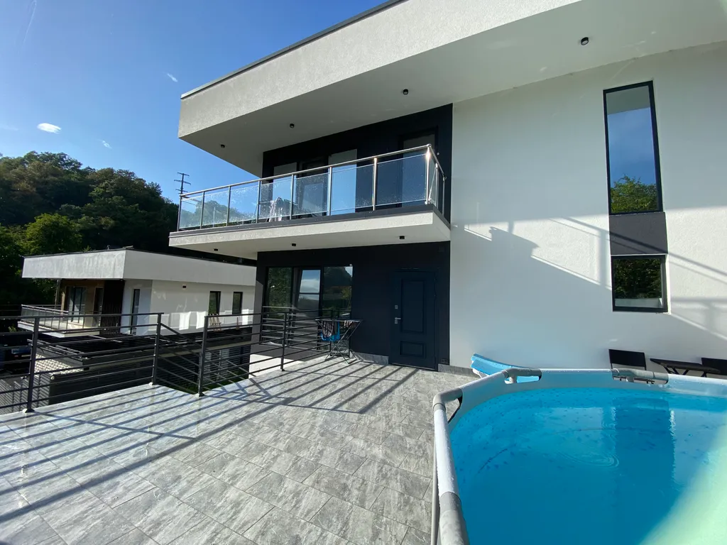 6-комнатный Дом