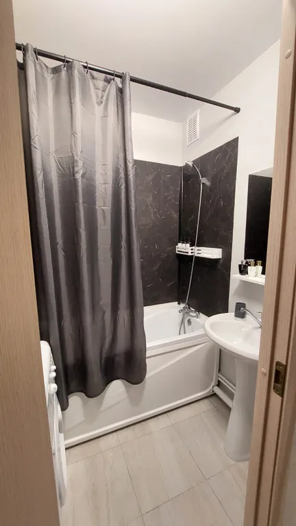 Квартира Уютная двухкомнатная квартира — Красноярск