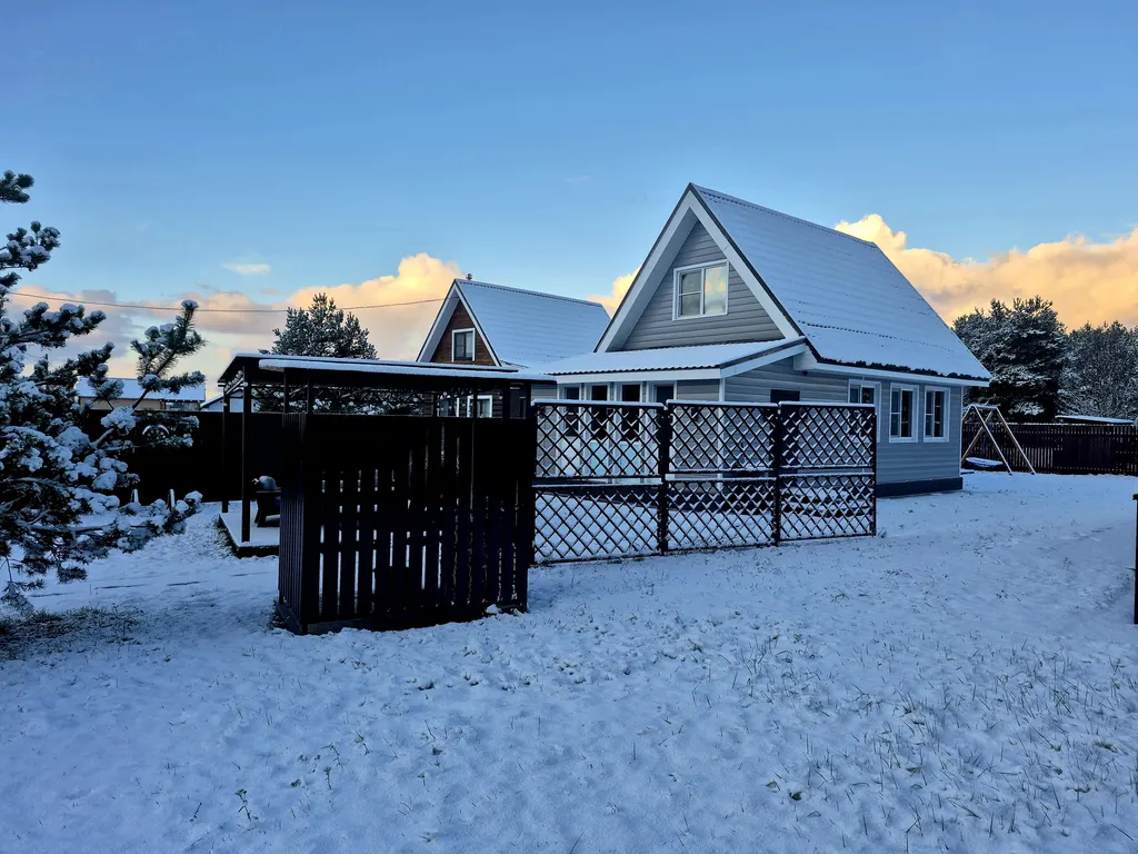 Коттедж Стильный новый дом 2025 г постройки с сауной в живописном месте — Волхов