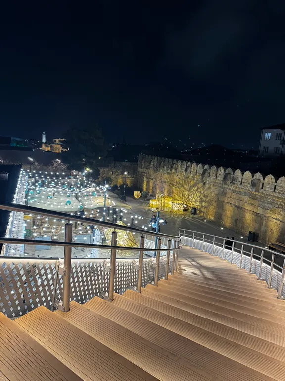 Большой красивый дом у моря