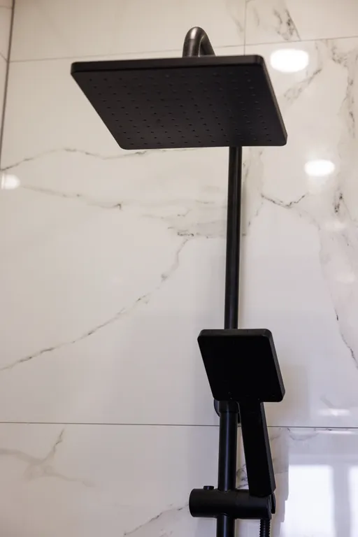 Уютная кино-студия с проектором