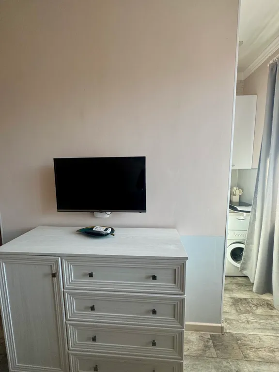 Студия с балконом в центре