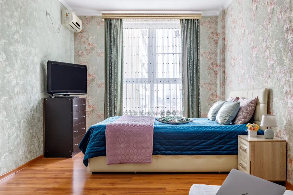 Просторная 2 комнатная квартира в центре