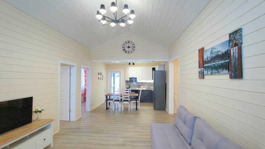 Уютный и светлый дом в лесу на выходные