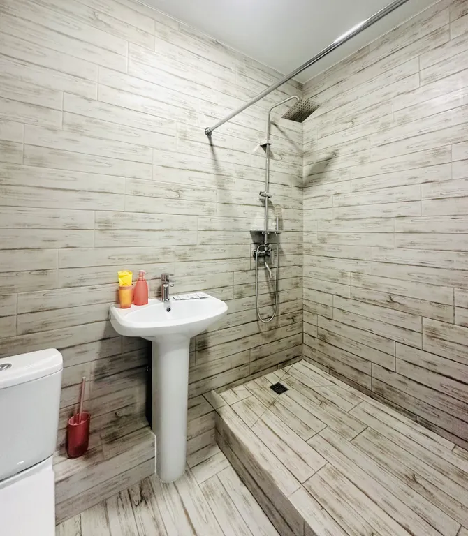 Однокомнатная на верхнем этаже