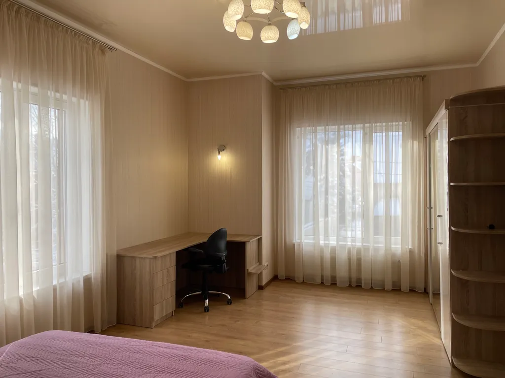 Комфортный дом недалеко от центра города