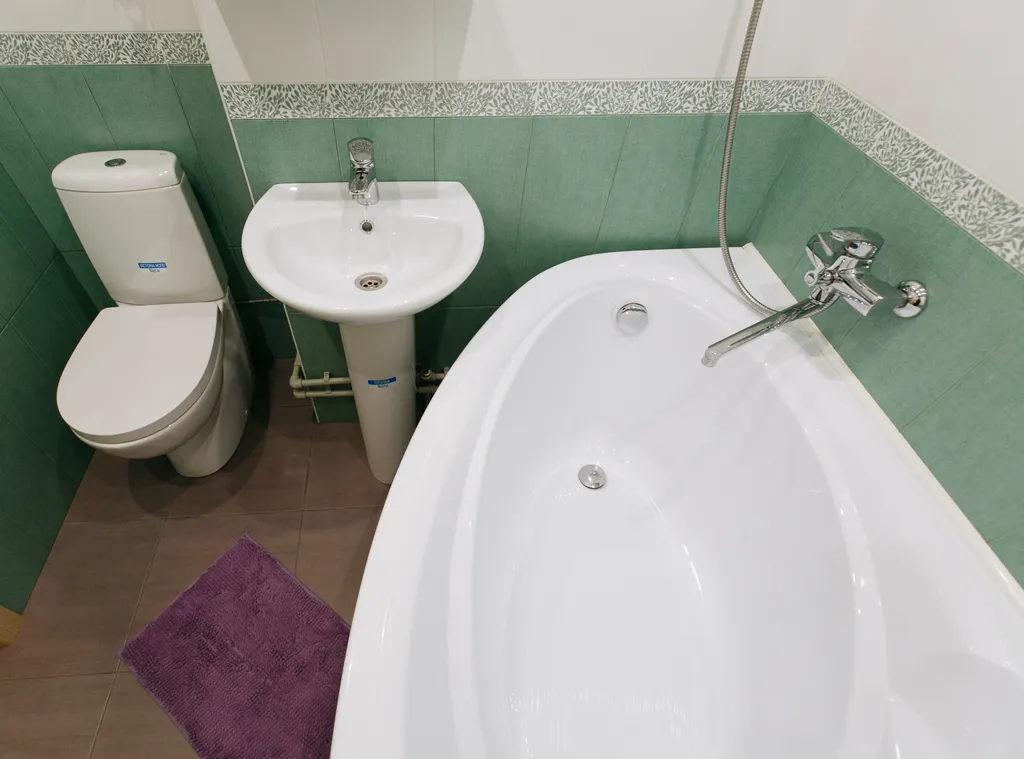 Двухкомнатная квартира-студия возле метро "Маршала Покрышкина"