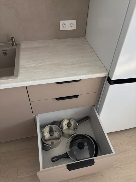 Шикарная евродвушка, высокий этаж, красивый вид, близко центр города