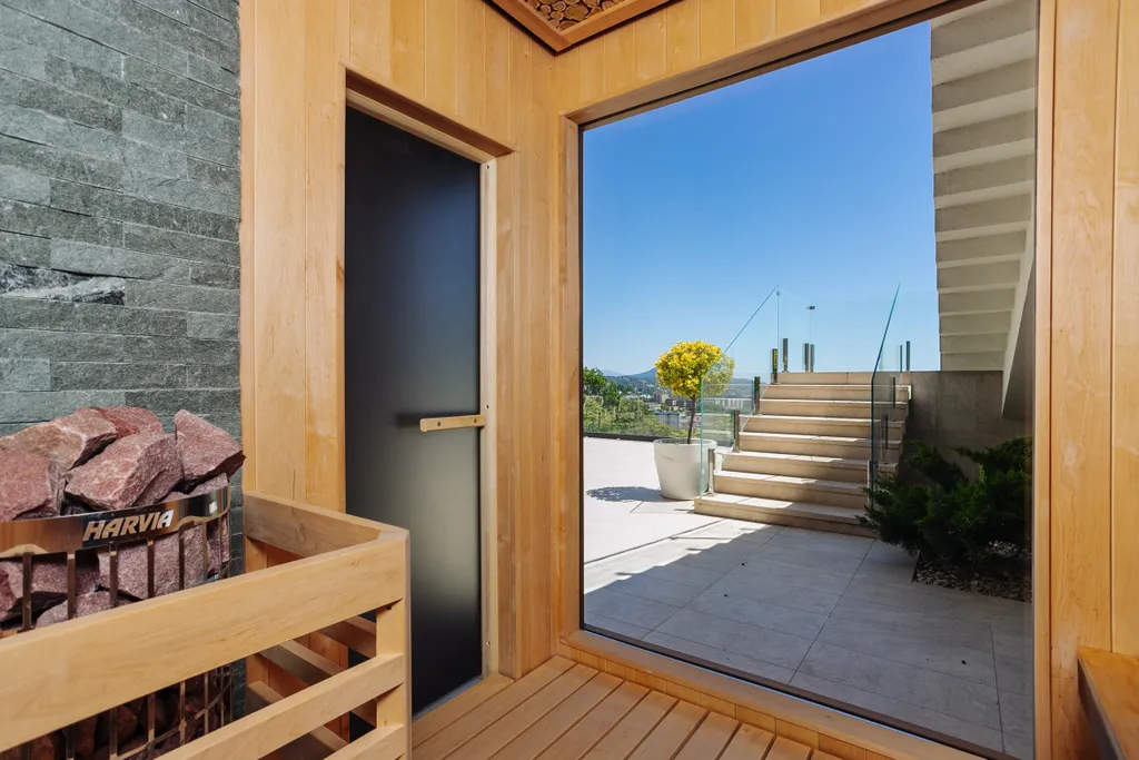 Вилла с потрясающим видом на море и Сочи