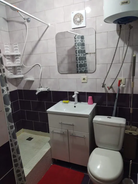 Апартамент 8