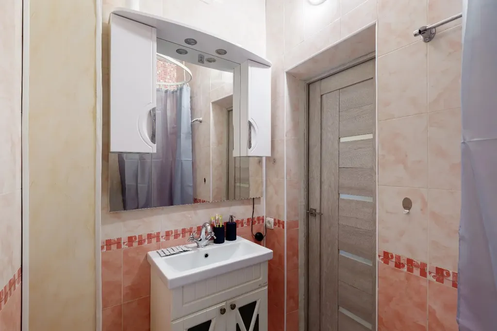 Уютнaя квapтирa в центpe гopoда, стаpый фонд