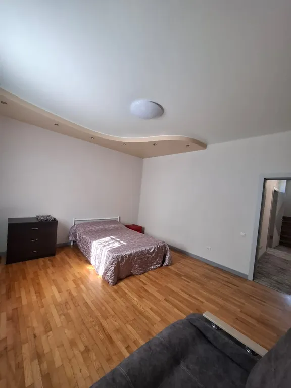 Коттедж под мероприятия с бассейном и баней