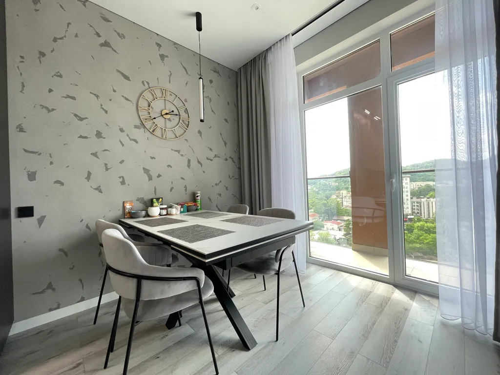 Дизайнерская евротрёхкомнатная квартира в жк аллея парк