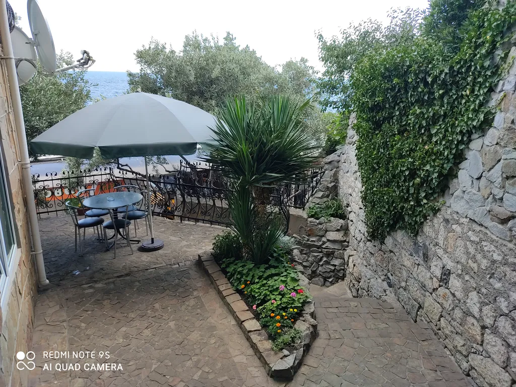 Дом на берегу моря в Ялте