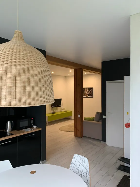 Дом на берегу реки