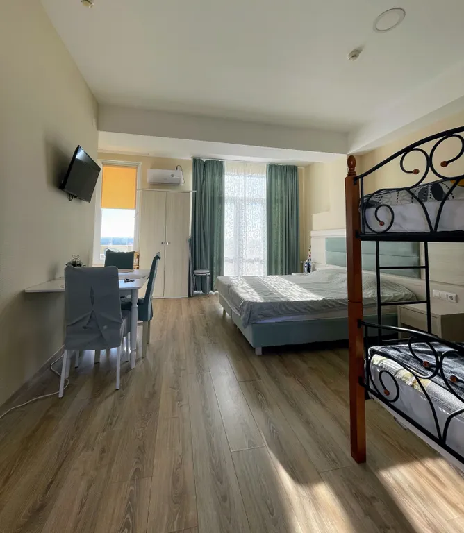 Апартамент с террасой и видом на море