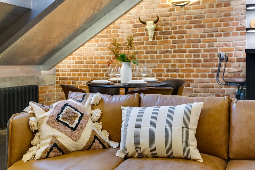 Квартира Квартира Уютный двухуровневый лофт Smart Host на острове Балчуг — Москва