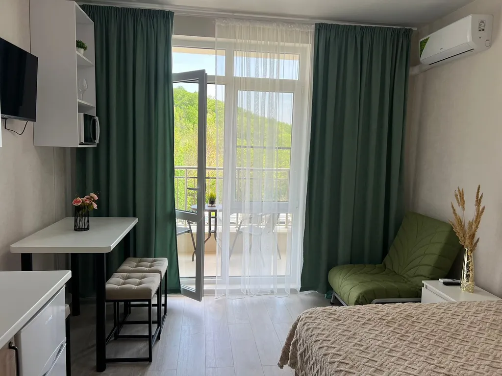 27 Студия с бассейнами