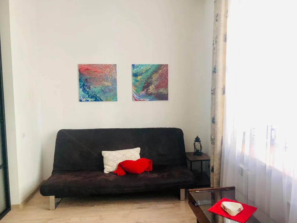 Просторная квартира в центре с собственным двориком