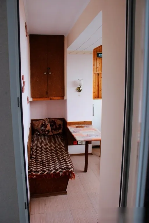 Уютная комната с персональной лоджией и великолепным видом на море