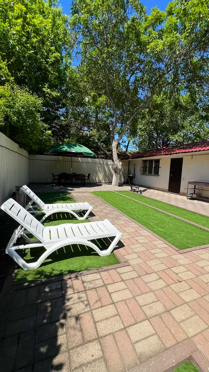 Шикарный дом в центре города с баней и бассейном