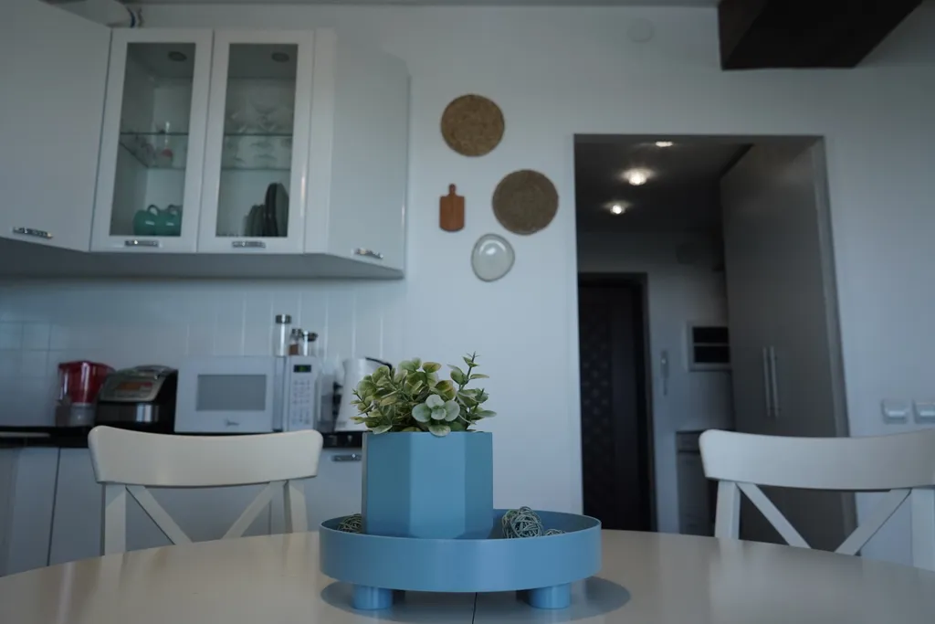 Уютная светлая студия в новостройке с прекрасным видом на город