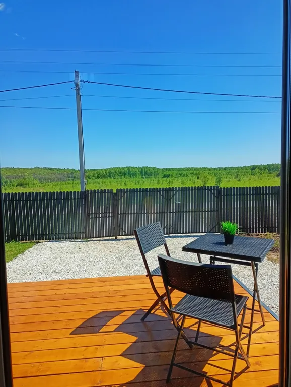 Стильный дом рядом с лесом