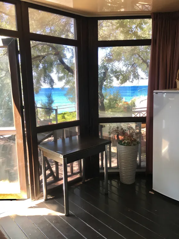 С видом на море