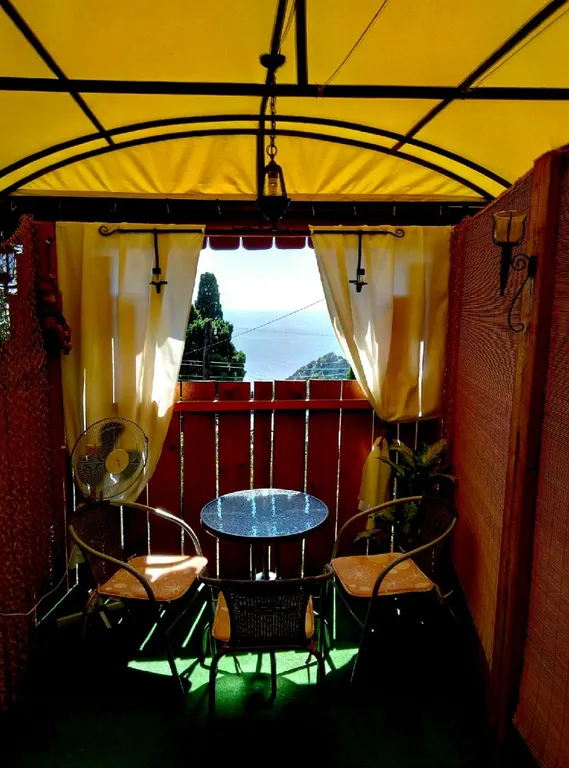 Домик с террасой и видом на море где сбываются мечты для двоих Симеиз