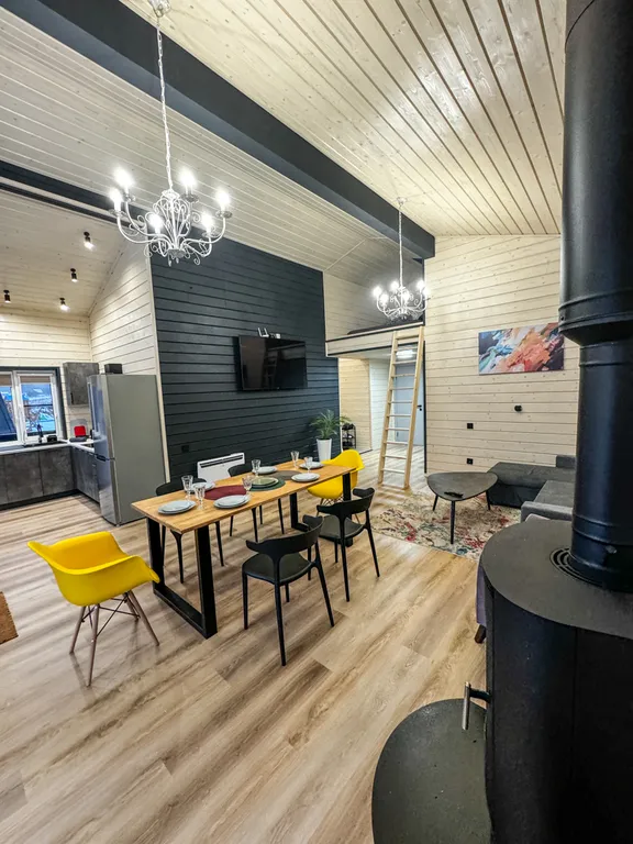 Уютный коттедж БарнХаус с сауной (включена) и сибирским чаном