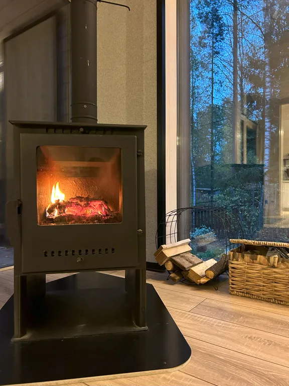 Коттедж Коттедж у озера с камином Сосновый Дом — Орехово