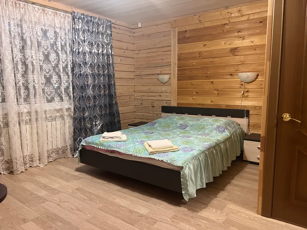 Коттедж с баней и беседкой у Вотчины Деда Мороза