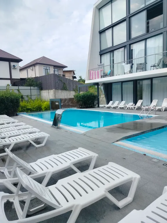 Апартамент с круглогодичным теплым бассейном