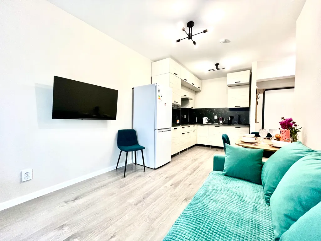 Квартира Квартира Яркая евродвушка — Бугры