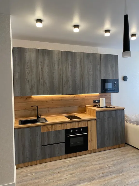 Современная квартира с кондиционером, с красивым видом на горы