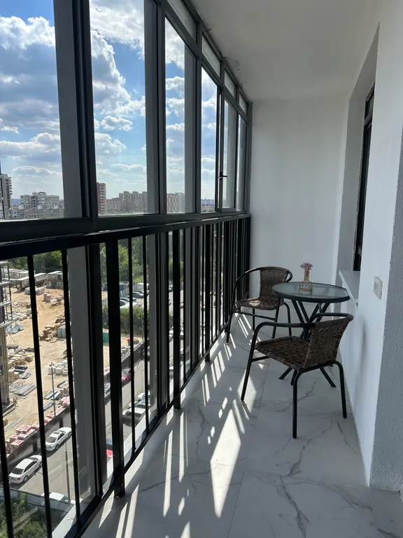 Уютная евродвушка с панорамным балконом