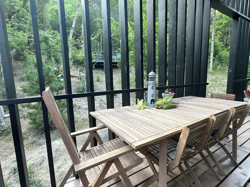 Коттедж Апартаменты рядом с морем ,с видом на горы у скалы парус — Прасковеевка