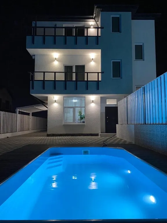 6-комнатный Дом