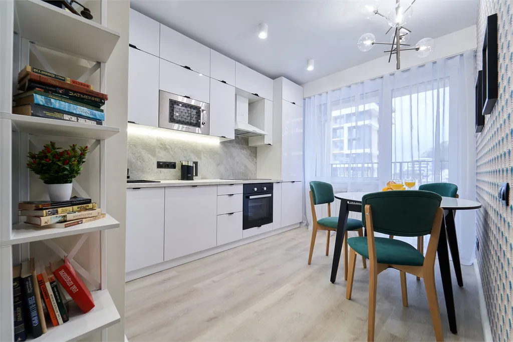 Квартира с отдельной спальней и дизайнерским ремонтом