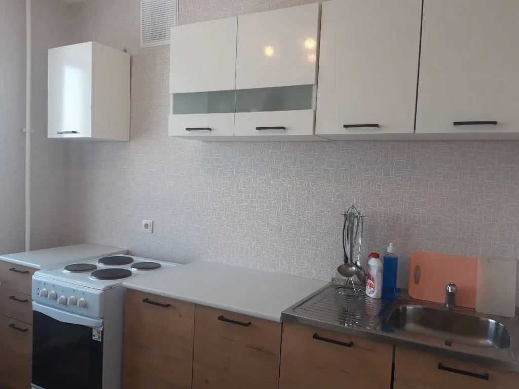 Просторная квартира в центре — аренда посуточно в Стерлитамак