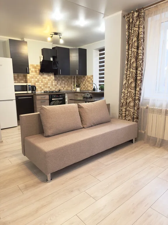 Уютная квартира с видом на парк 300-летия Таганрога — аренда посуточно в Таганрог