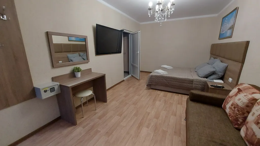 Квартира Квартира Люкс двухкомнатный с кухней — Кучугуры