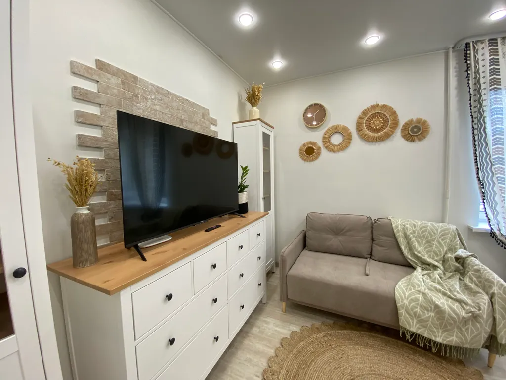 Апартамент Сканди с балконом и отдельной спальней