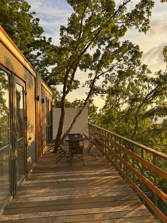 Коттедж с видом на море и индивидуальной террасой