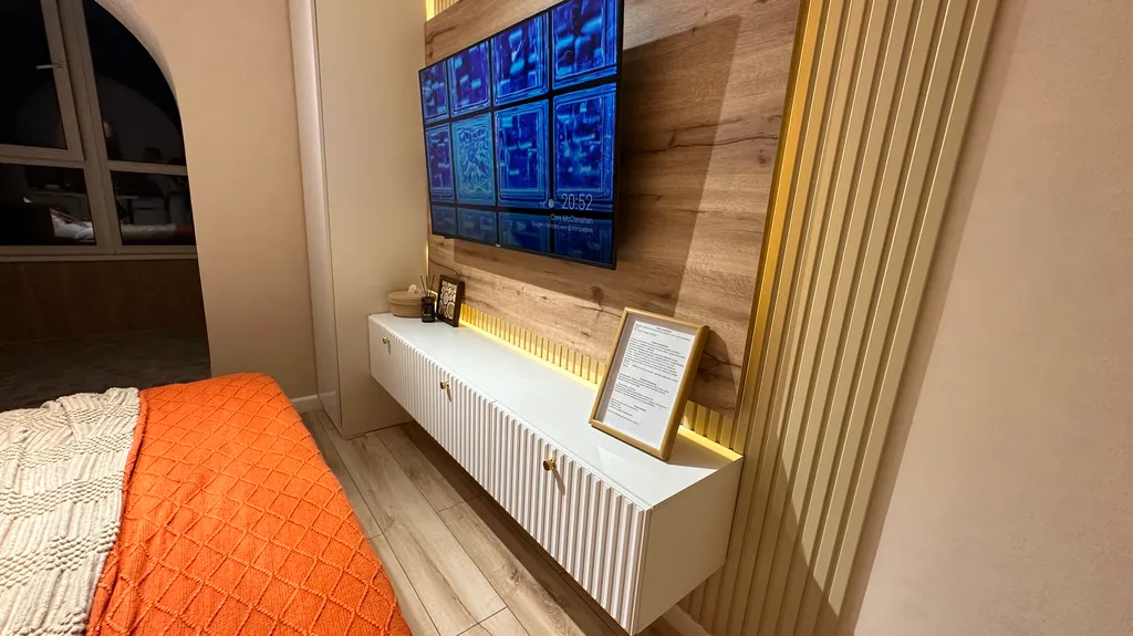 Студия с дизайнерским ремонтом в центре